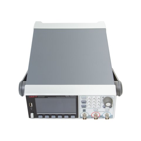 Function/Arbitrary Waveform Generator UNI-T UTG1022X Preview 1